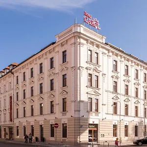Hotel Carol, Praag