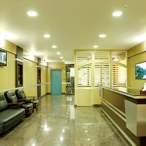 https://green-palace-residency.kerala-hotels.net