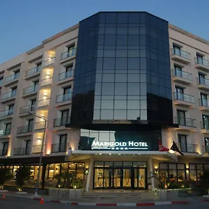 κάντε κράτηση εδώ