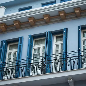 κάντε κράτηση εδώ