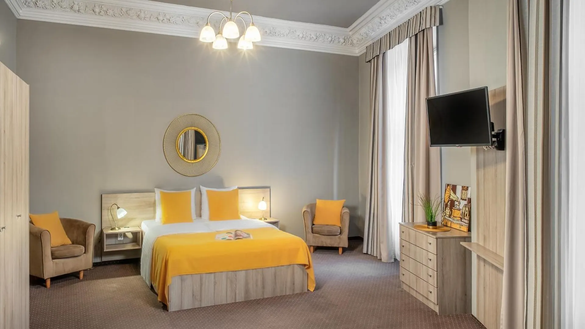 ***  Hotel 
