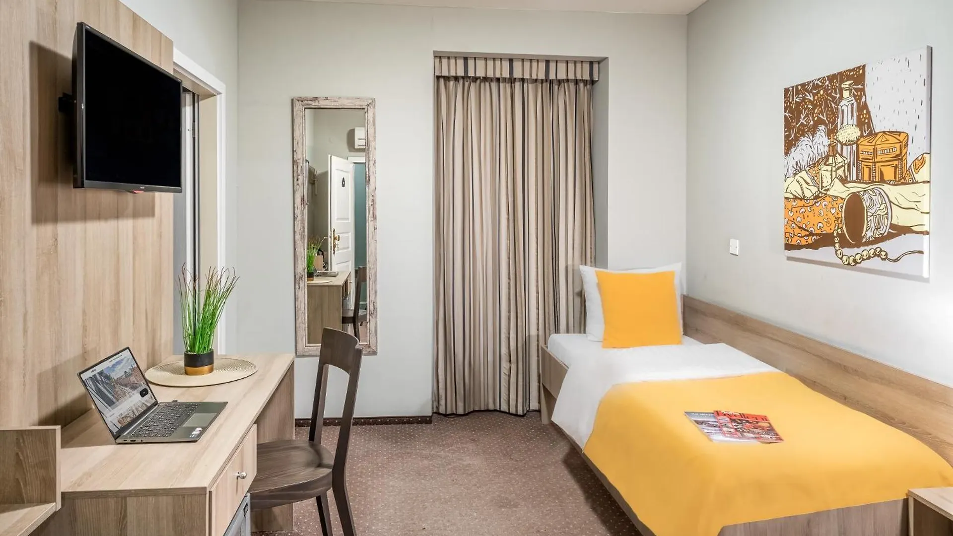 Hotel 
